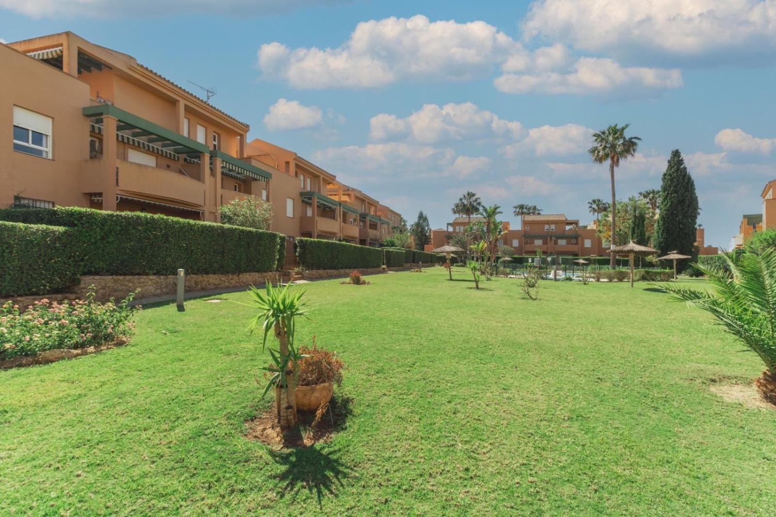 Urbanizacion Jardin Del Golf 1 Apartment Novo Sancti Petri Exterior photo
